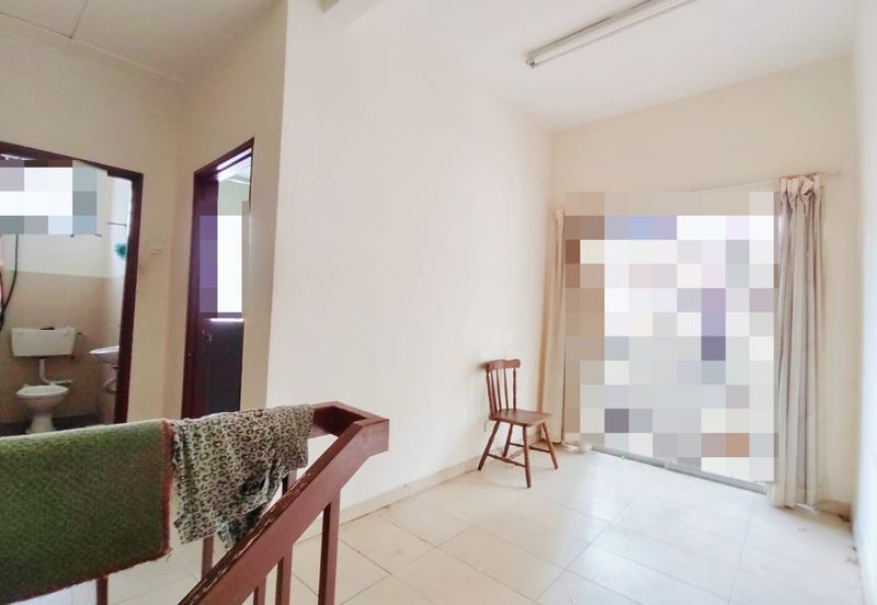 Saujana Damansara 2 Storey Terraced Landed House Corner Unit for Sale