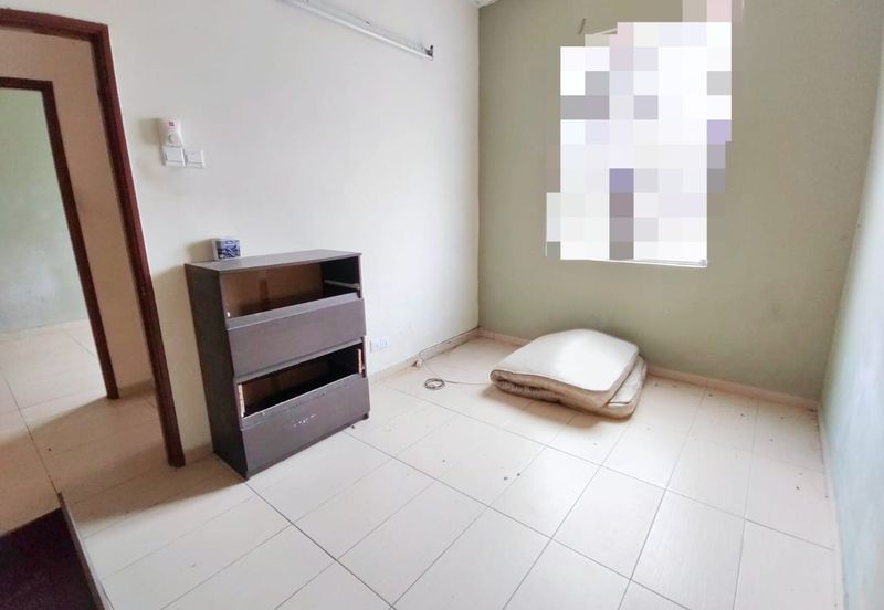 Saujana Damansara 2 Storey Terraced Landed House Corner Unit for Sale