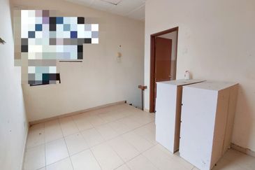 Saujana Damansara 2 Storey Terraced Landed House Corner Unit for Sale