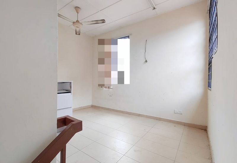 Saujana Damansara 2 Storey Terraced Landed House Corner Unit for Sale