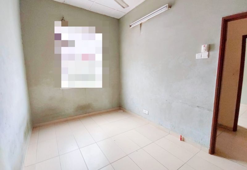 Saujana Damansara 2 Storey Terraced Landed House Corner Unit for Sale