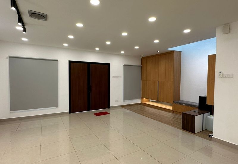 Laman Rimbunan Kepong Mawar 3 Storey Terraced Landed House Renovated Unit for Sale