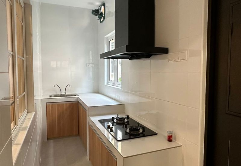 Laman Rimbunan Kepong Mawar 3 Storey Terraced Landed House Renovated Unit for Sale