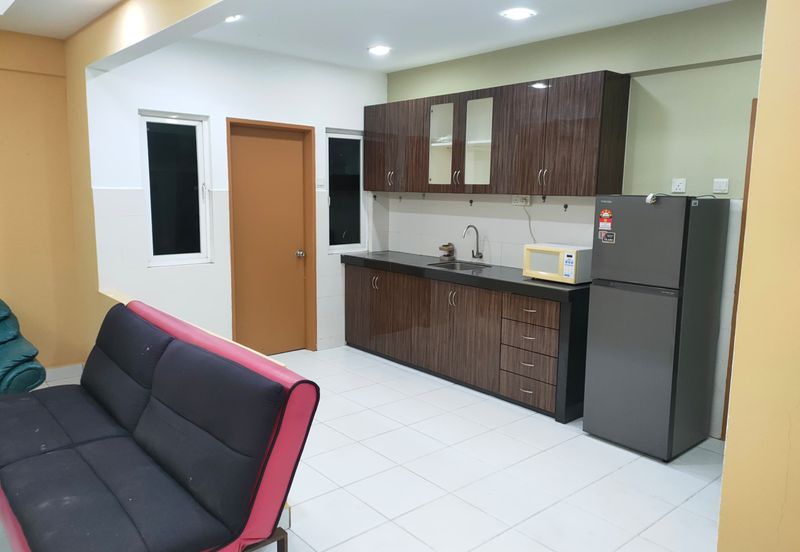 First Residence (Residensi Unggul)