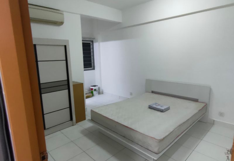 First Residence (Residensi Unggul)