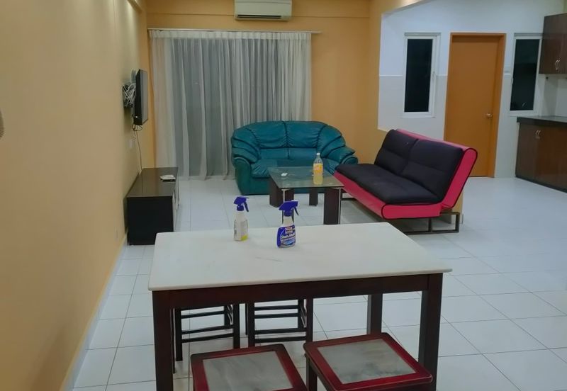 First Residence (Residensi Unggul)