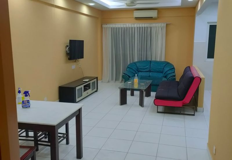 First Residence (Residensi Unggul)