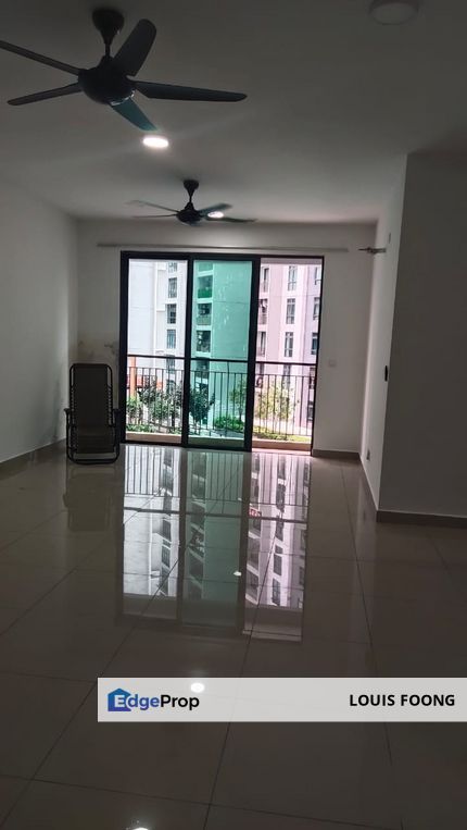 The Henge Kepong Lake Side Condo Partial Furnished Unit for Rent, Kuala Lumpur, Kepong