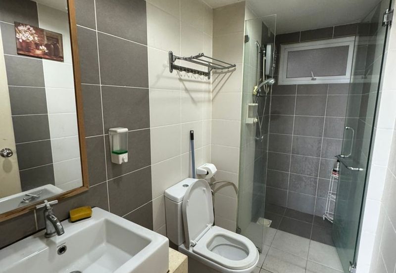 First Residence (Residensi Unggul)