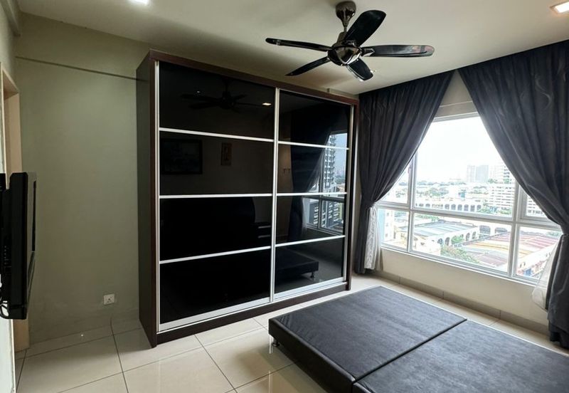 First Residence (Residensi Unggul)