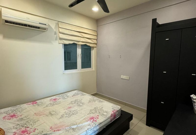 First Residence (Residensi Unggul)