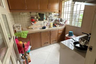 Bandar Sri Damansara SD10 Double Storey Terraced Landed Freehold House for Sale