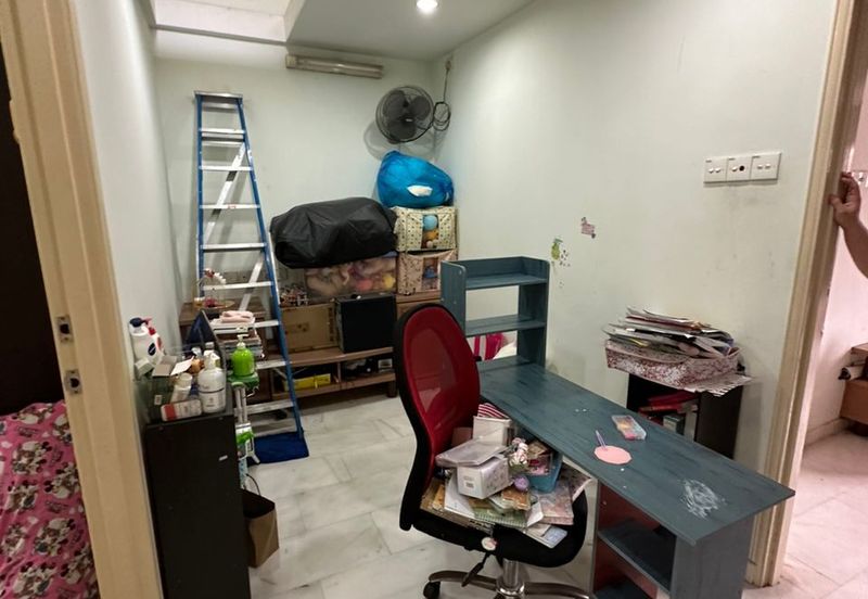 Bandar Sri Damansara SD10 Double Storey Terraced Landed Freehold House for Sale