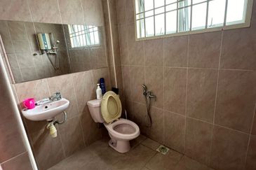 Bandar Sri Damansara SD10 Double Storey Terraced Landed Freehold House for Sale