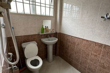 Bandar Sri Damansara SD10 Double Storey Terraced Landed Freehold House for Sale