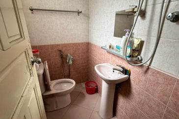 Bandar Sri Damansara SD10 Double Storey Terraced Landed Freehold House for Sale