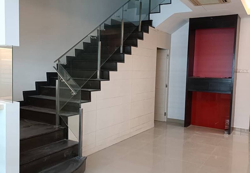 Laman Rimbunan Kepong 3 Storey Terraced House for Sale