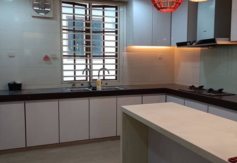 Laman Rimbunan Kepong 3 Storey Terraced House for Sale