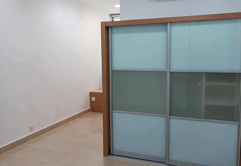 Laman Rimbunan Kepong 3 Storey Terraced House for Sale