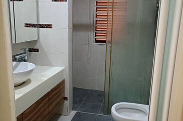 Laman Rimbunan Kepong 3 Storey Terraced House for Sale