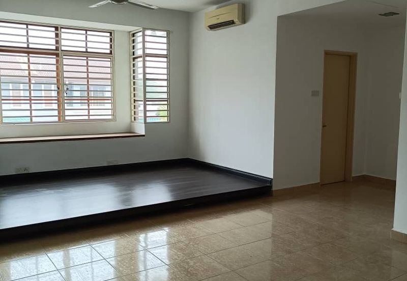 Laman Rimbunan Kepong 3 Storey Terraced House for Sale