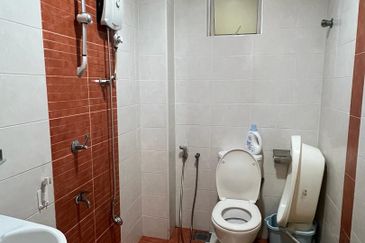 Laman Rimbunan Kepong 2.5 Storey Terraced House for Sale