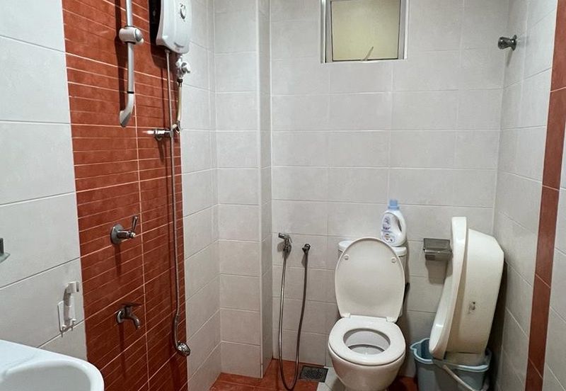 Laman Rimbunan Kepong 2.5 Storey Terraced House for Sale