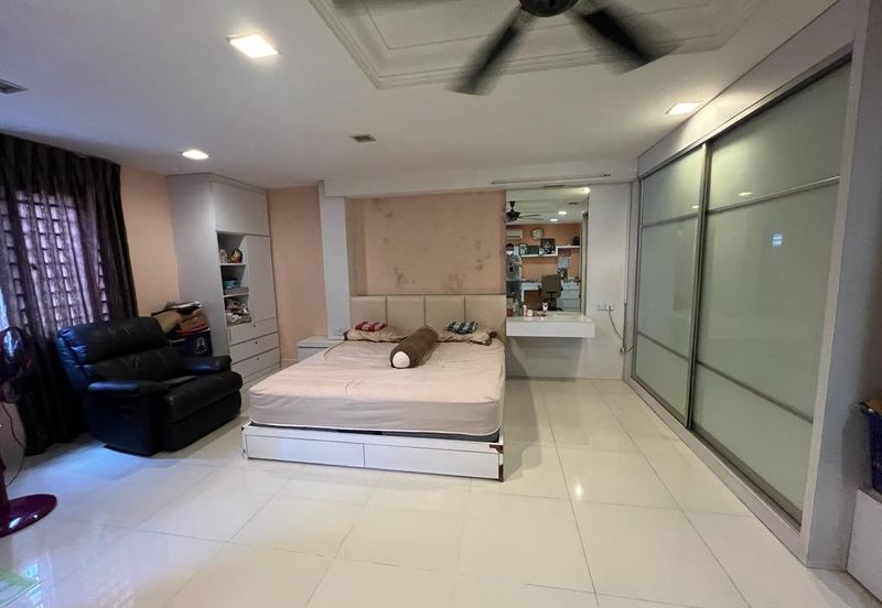 Laman Rimbunan Kepong 2.5 Storey Terraced House for Sale