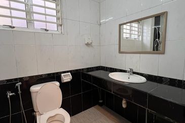 Laman Rimbunan Kepong 2.5 Storey Terraced House for Sale