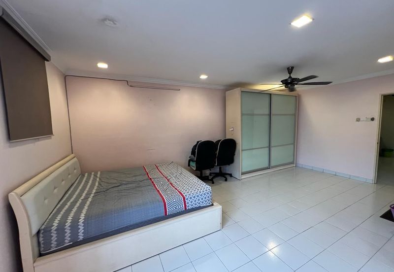 Laman Rimbunan Kepong 2.5 Storey Terraced House for Sale