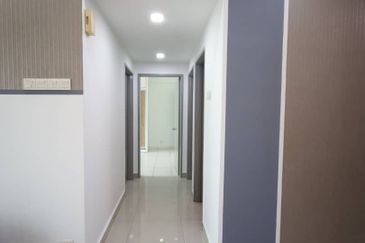 First Residence (Residensi Unggul)