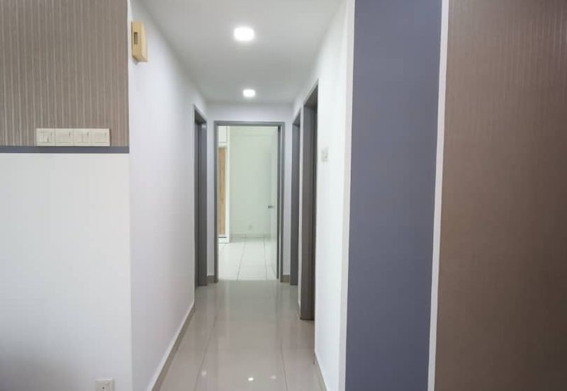 First Residence (Residensi Unggul)