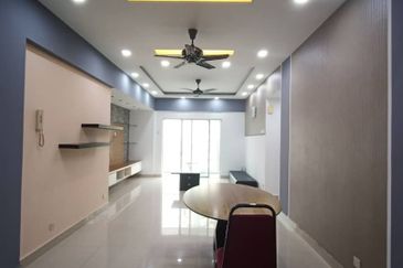 First Residence (Residensi Unggul)