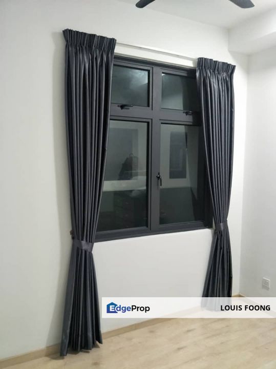 The Henge Kepong Lake Side High end Condominium Below Market for Sale, Kuala Lumpur, Kepong