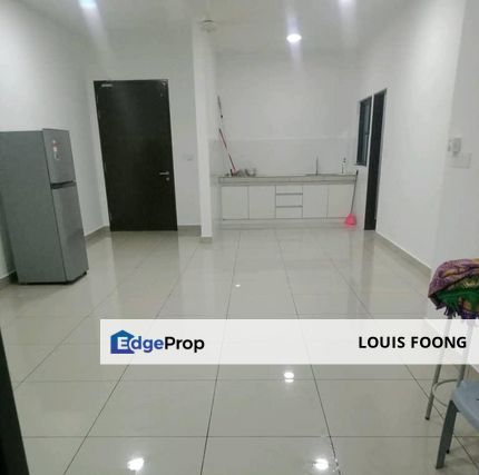 The Henge Kepong Lake Side Condo Basic Unit for Rent, Kuala Lumpur, Kepong