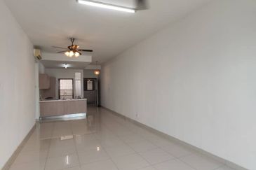 Royal Regent Sri Putramas III