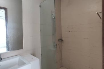 Royal Regent Sri Putramas III