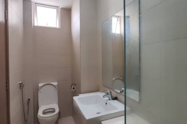 Royal Regent Sri Putramas III