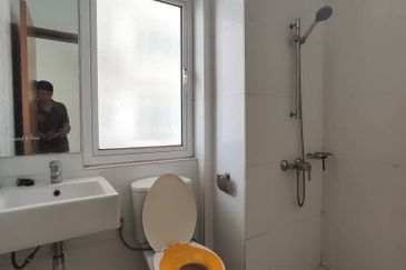 Royal Regent Sri Putramas III