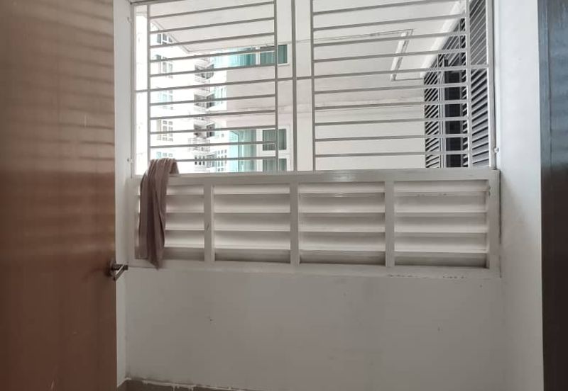 Royal Regent Sri Putramas III