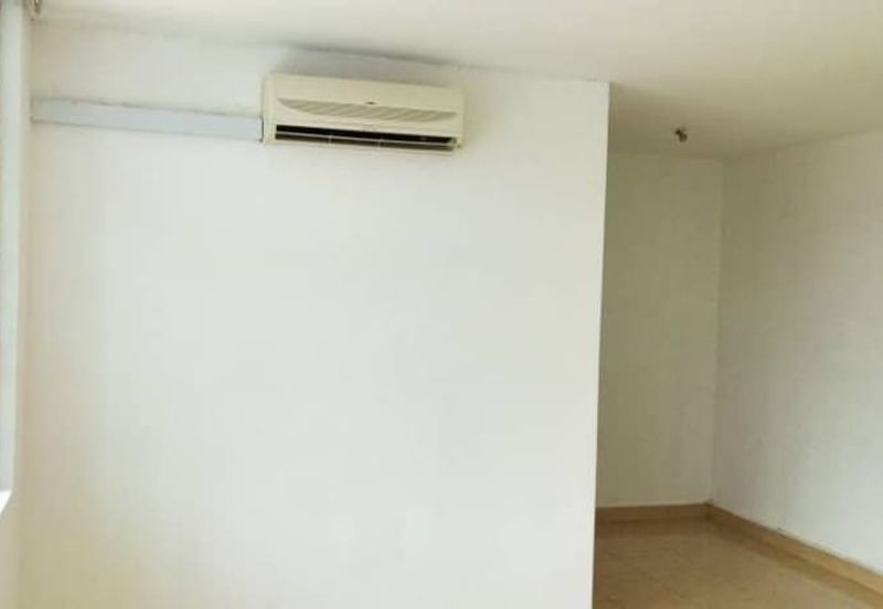 Laman Rimbunan Kepong 3 Storey Terraced House for Sale