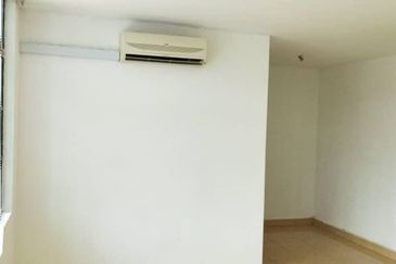 Laman Rimbunan Kepong 3 Storey Terraced House for Sale