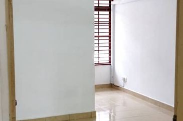 Laman Rimbunan Kepong 3 Storey Terraced House for Sale