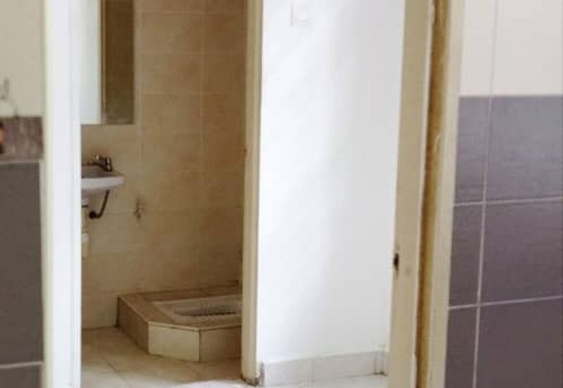 Laman Rimbunan Kepong 3 Storey Terraced House for Sale