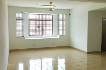 Laman Rimbunan Kepong 3 Storey Terraced House for Sale