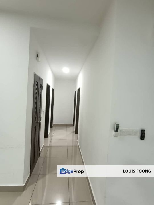 The Henge Kepong Lake View High end Condominium Below Market for Sale, Kuala Lumpur, Kepong