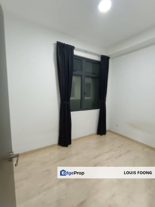 The Henge Kepong Lake View High end Condominium Below Market for Sale, Kuala Lumpur, Kepong