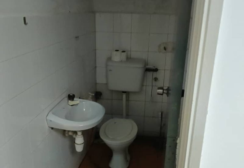 Medan Putra Business Centre