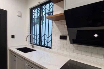 Zeyheri, Setia Utama 2