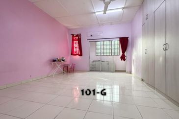 Taman Tepi Sungai ( Taman Teluk Pulai Indah )